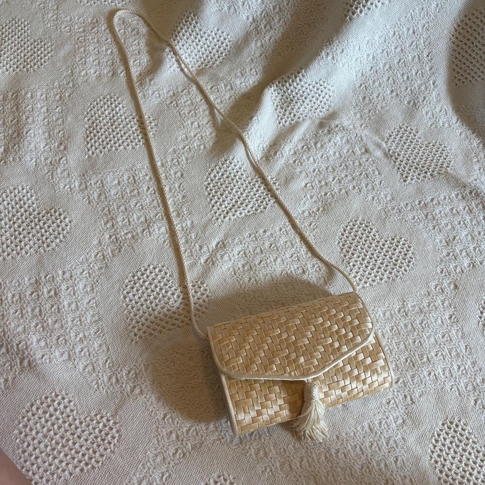 Cream small woven clutch crossbody purse